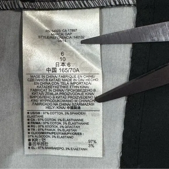 GAP Pleated Dress Fit N Flare Blue & Black ROSE print Dress Size 6. - Picture 7 of 7